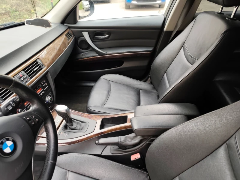 BMW 320 Facelift !АВТОМАТИК! !КОЖА! * КЛИМАТРОНИК*  !TОП! , снимка 10 - Автомобили и джипове - 52819771