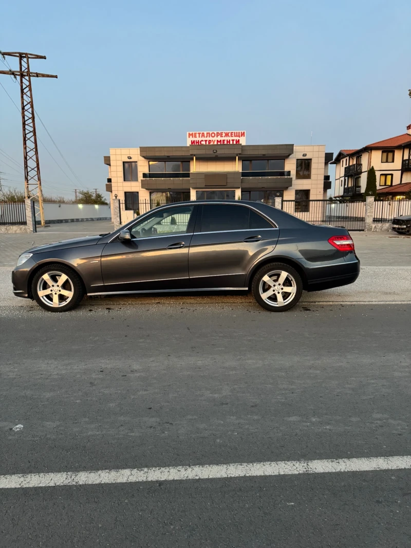 Mercedes-Benz E 250, снимка 13 - Автомобили и джипове - 48363978