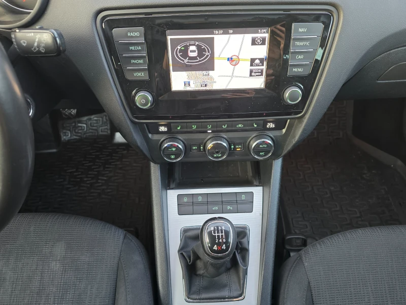 Skoda Octavia 2.0TDI 150кс 4х4 204000 км. ЕВРО 5, снимка 13 - Автомобили и джипове - 52822017