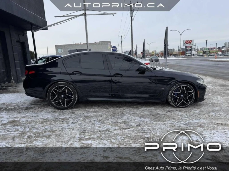BMW 550 * M550i xDrive Si?ges Cuir Toit Ouvrant Bluetooth , снимка 4 - Автомобили и джипове - 52919494