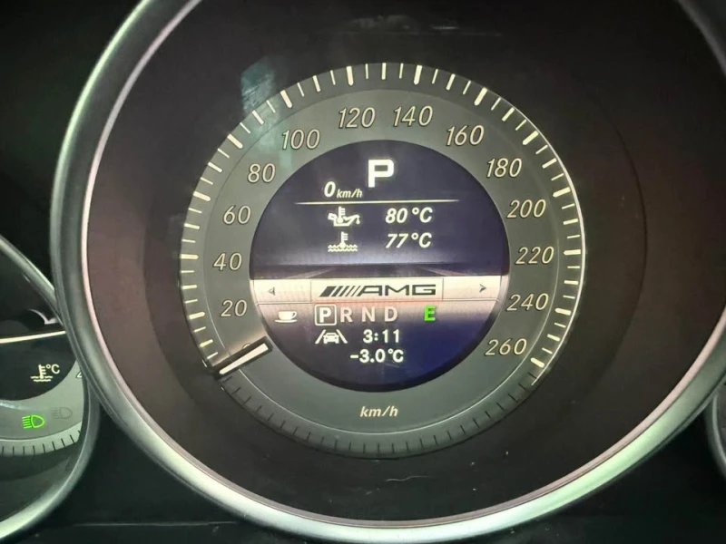 Mercedes-Benz C 350 * AMG* FULL* * CARFAX* * АВТО КРЕДИТ* * , снимка 9 - Автомобили и джипове - 53167652