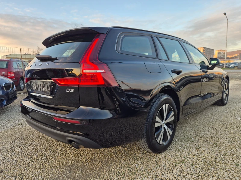 Volvo V60 2.0 D3, снимка 4 - Автомобили и джипове - 53430216