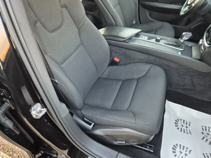 Volvo V60 2.0 D3, снимка 13 - Автомобили и джипове - 53430216