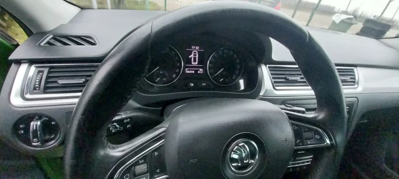 Skoda Rapid 1.6 TDI 90кс ELEGANS evro6 вс екстри, снимка 5 - Автомобили и джипове - 53457430