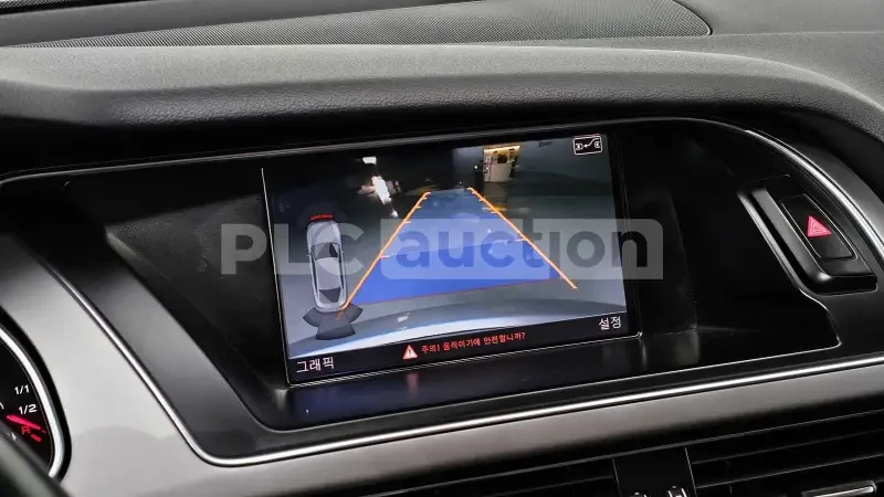 Audi A5 2.0TDI| ПОДГРЕВ| КАМЕРА| ВКЛ. ТЕХНОТЕСТ, снимка 11 - Автомобили и джипове - 54431152