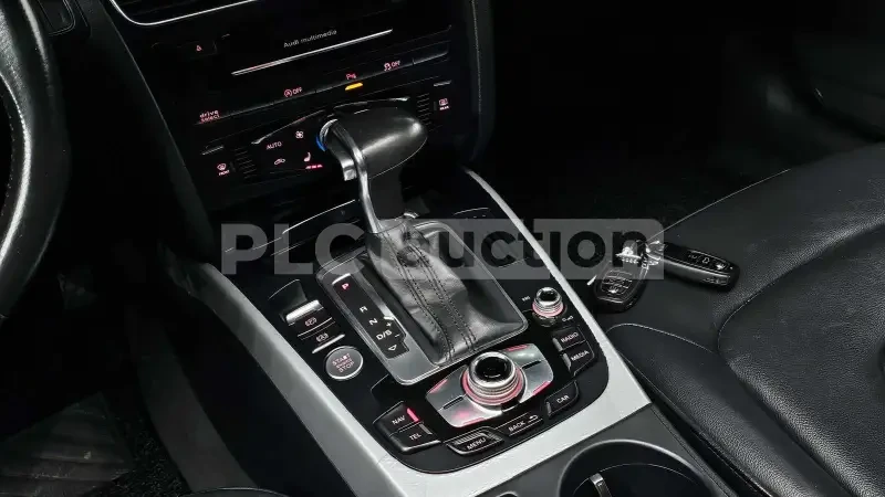 Audi A5 2.0TDI| ПОДГРЕВ| КАМЕРА| ВКЛ. ТЕХНОТЕСТ, снимка 8 - Автомобили и джипове - 54431152