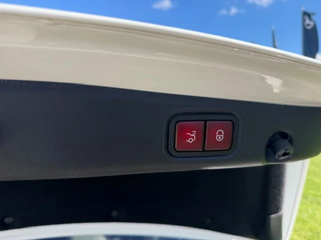 Mercedes-Benz E 400 d 4MATIC, снимка 8 - Автомобили и джипове - 55816781