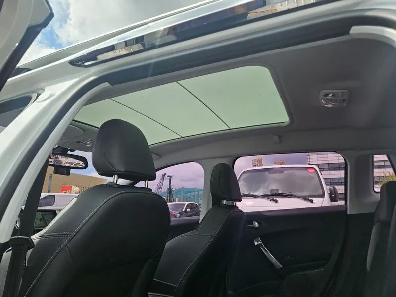 Peugeot 2008 1.6 BlueHDI - САМО 30% АВАНС, снимка 15 - Автомобили и джипове - 56016819