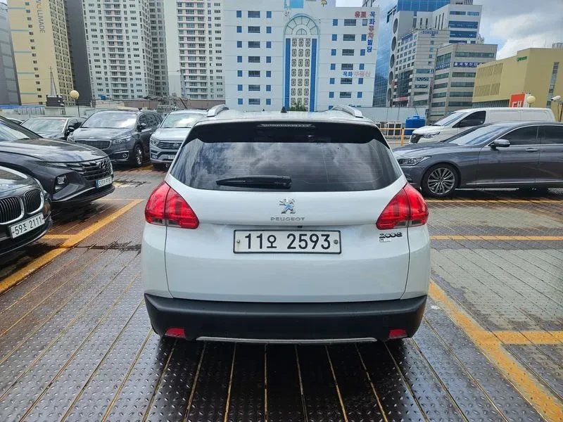 Peugeot 2008 1.6 BlueHDI - САМО 30% АВАНС, снимка 6 - Автомобили и джипове - 56016819