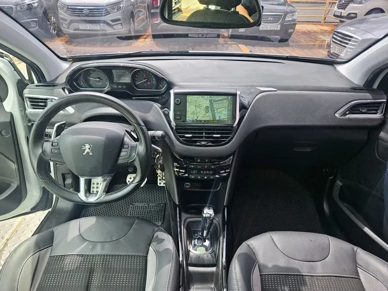 Peugeot 2008 1.6 BlueHDI - САМО 30% АВАНС, снимка 7 - Автомобили и джипове - 56016819