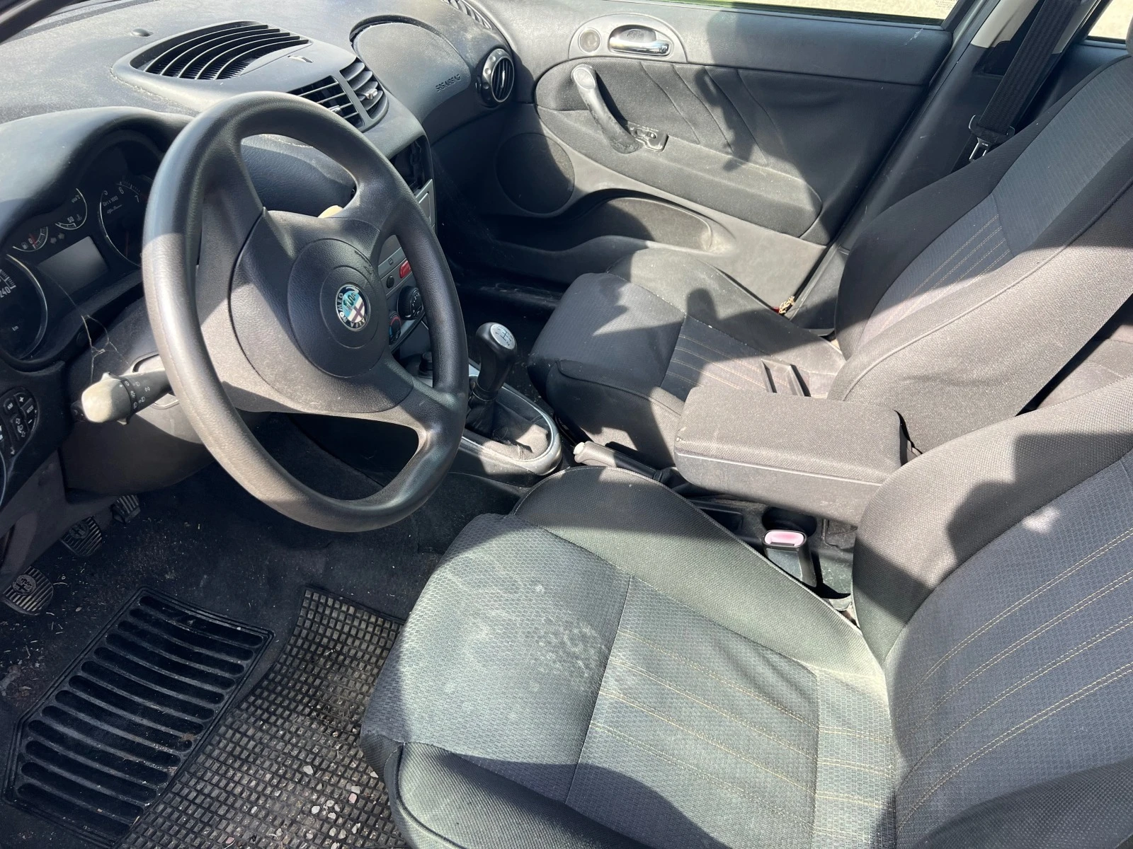 Alfa Romeo 147 1.6 за части - изображение 8