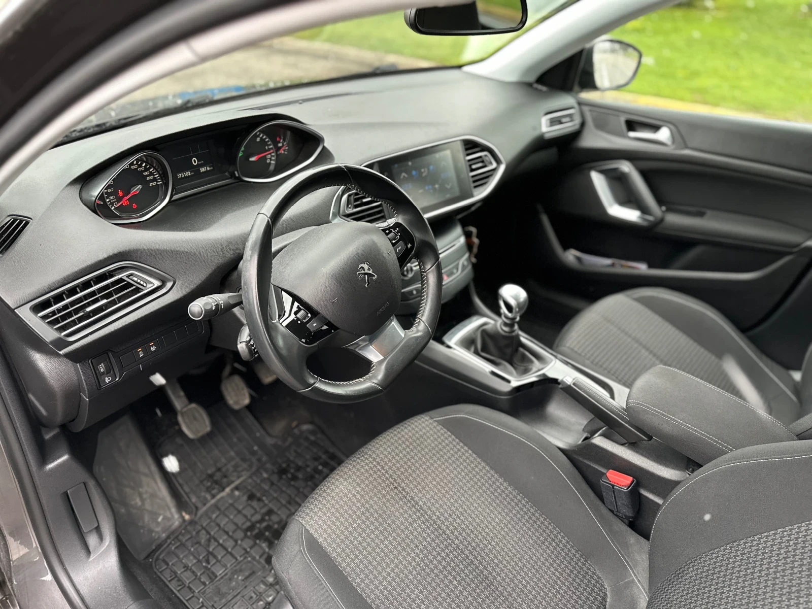 Peugeot 308 1.5 HDI - изображение 9