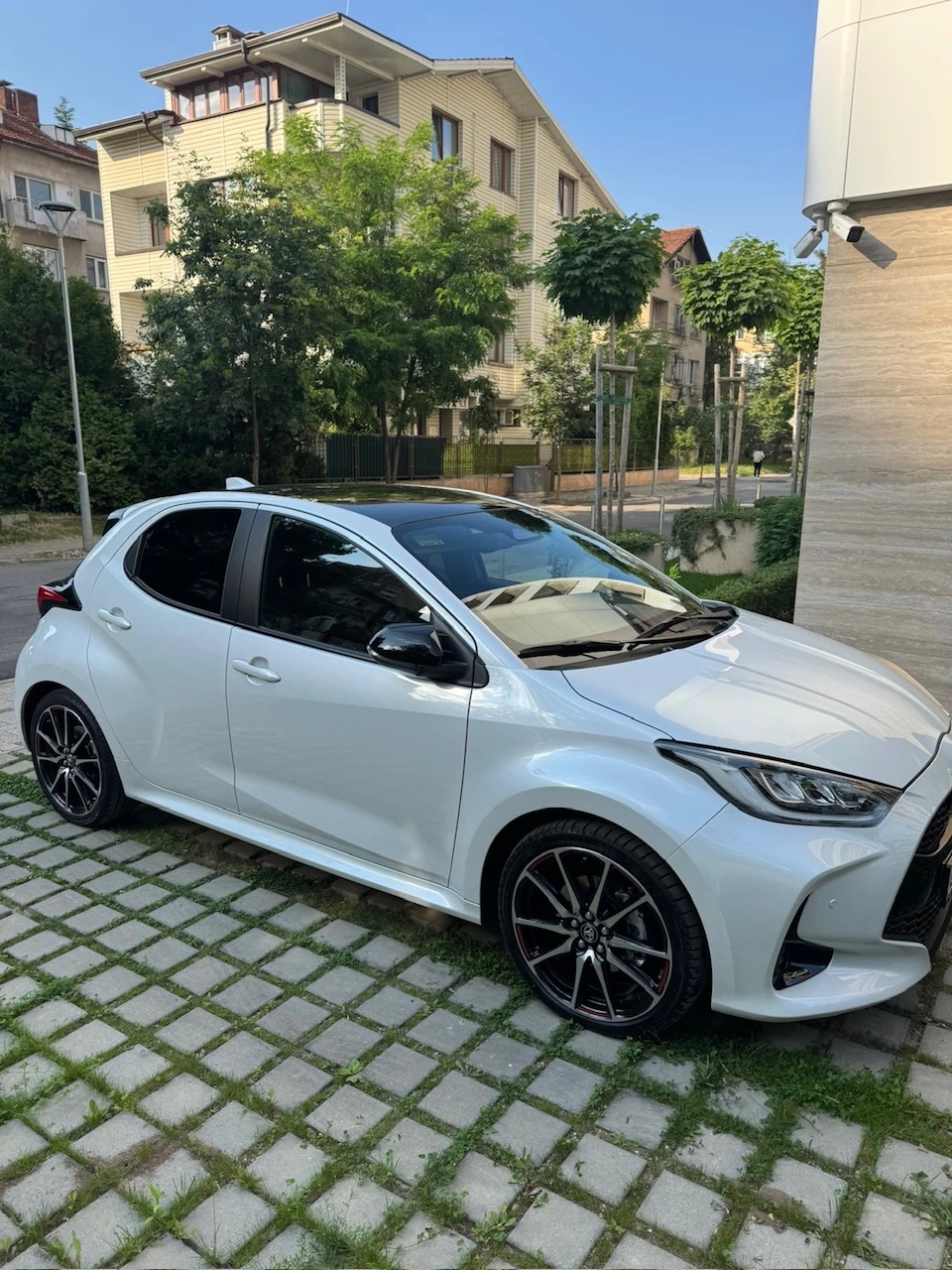 Toyota Yaris GR Sport, Hybrid, JBL, head up - изображение 2