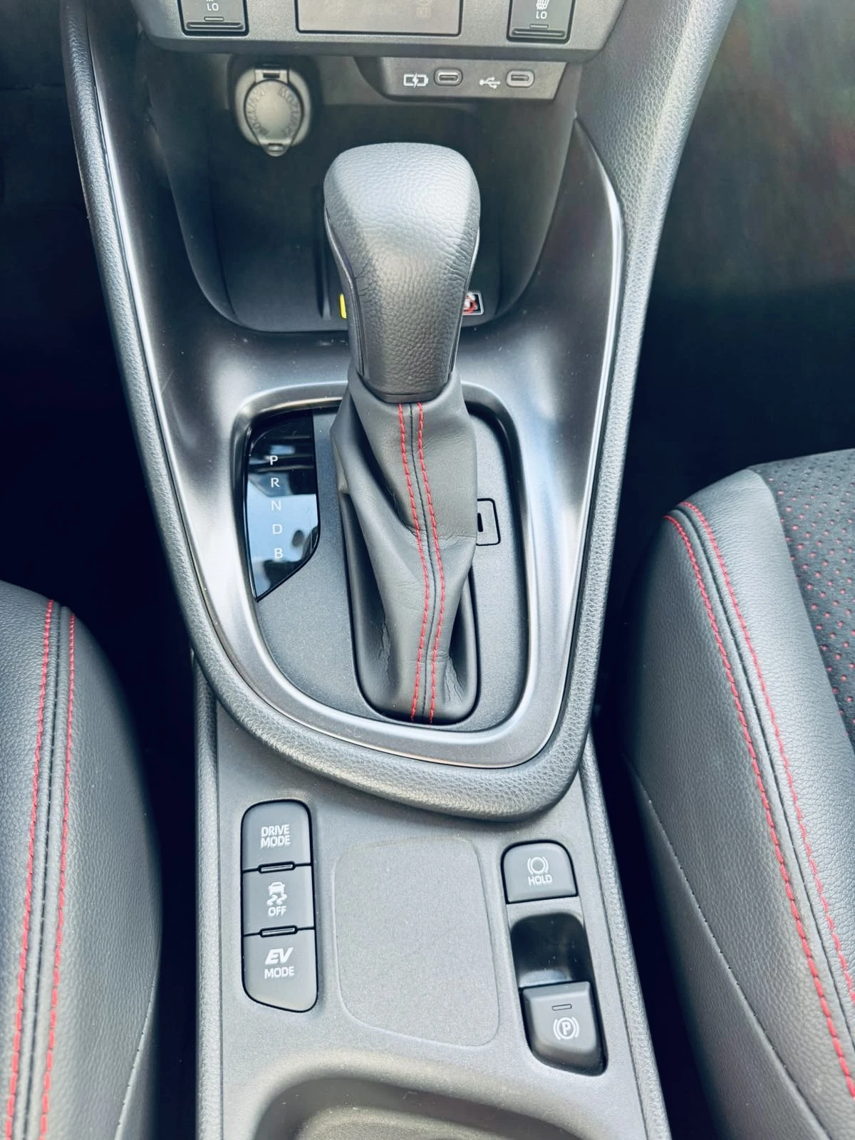 Toyota Yaris GR Sport, Hybrid, JBL, head up - изображение 9