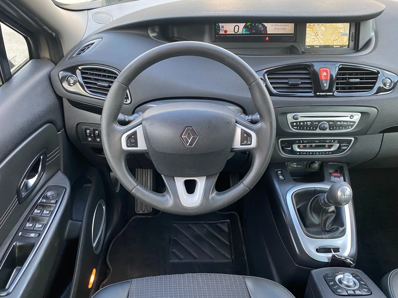 Renault Scenic 1.4i-131ks-BOSE-НАВИ-КОЖА-EURO5A-157000km-6ск2011г - изображение 7