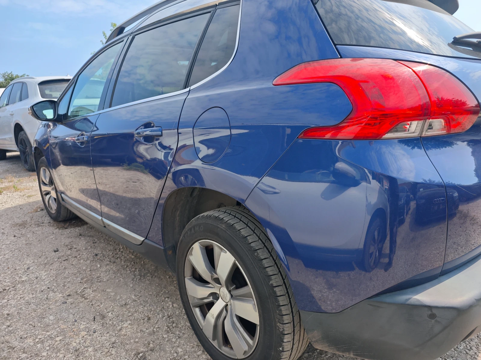 Peugeot 2008 1.2i - изображение 3