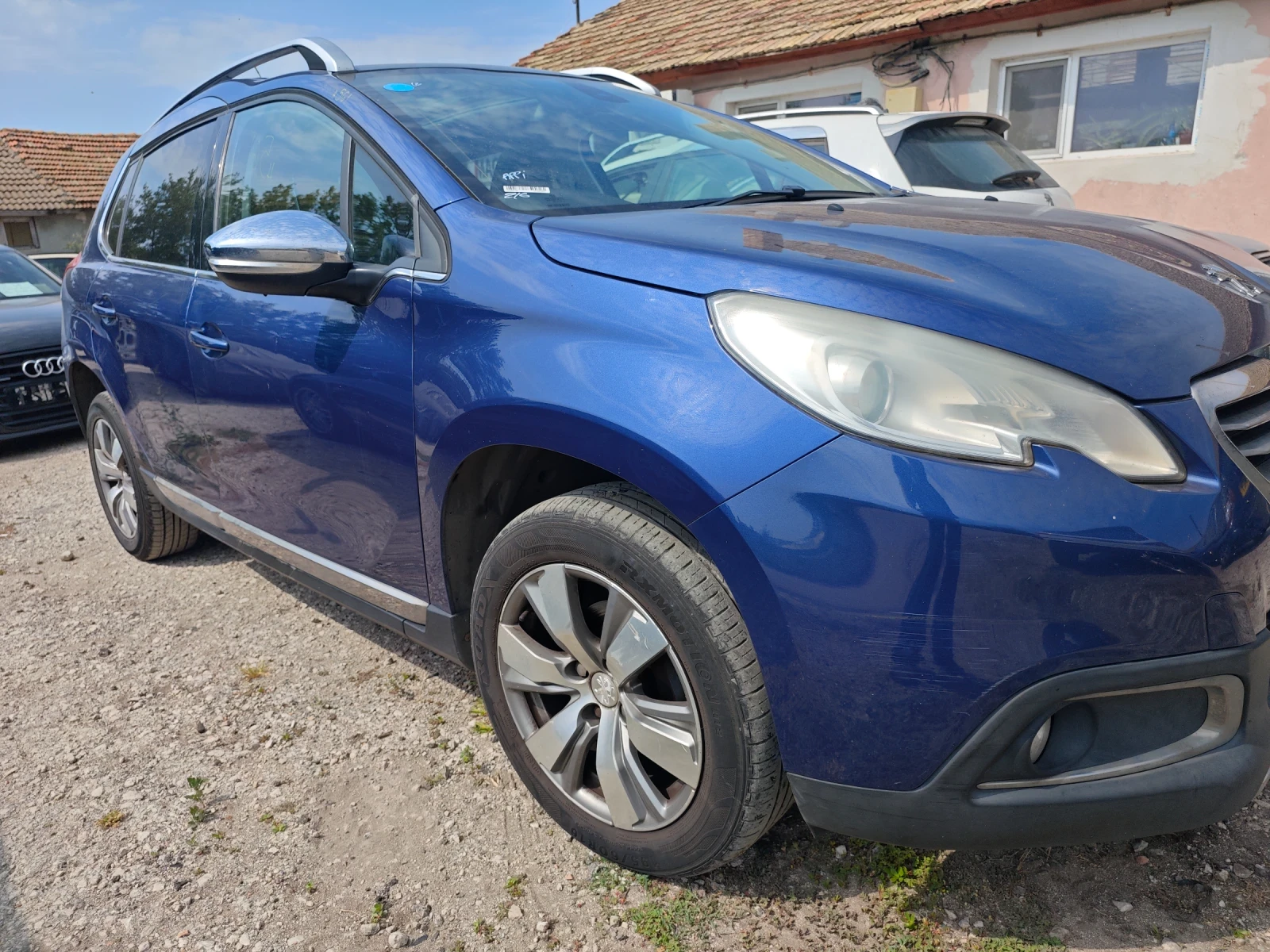 Peugeot 2008 1.2i - изображение 5