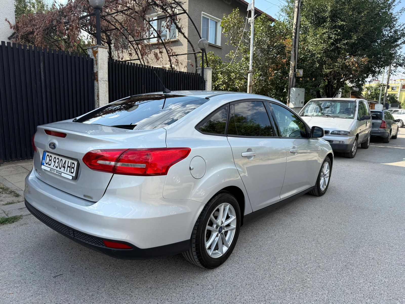 Ford Focus 1.0EcoBoost Sedan - изображение 4