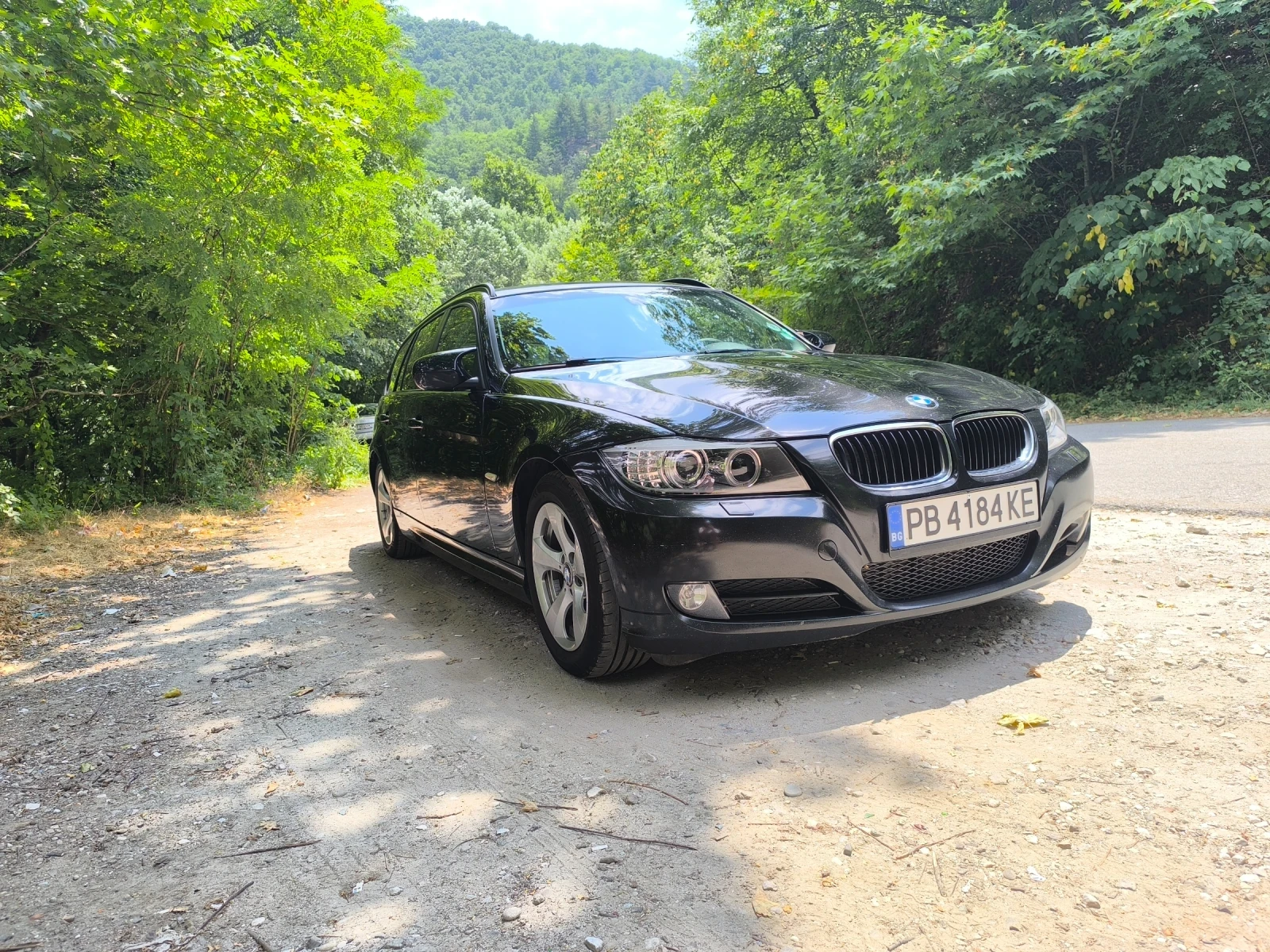 BMW 320 2.0D - изображение 2