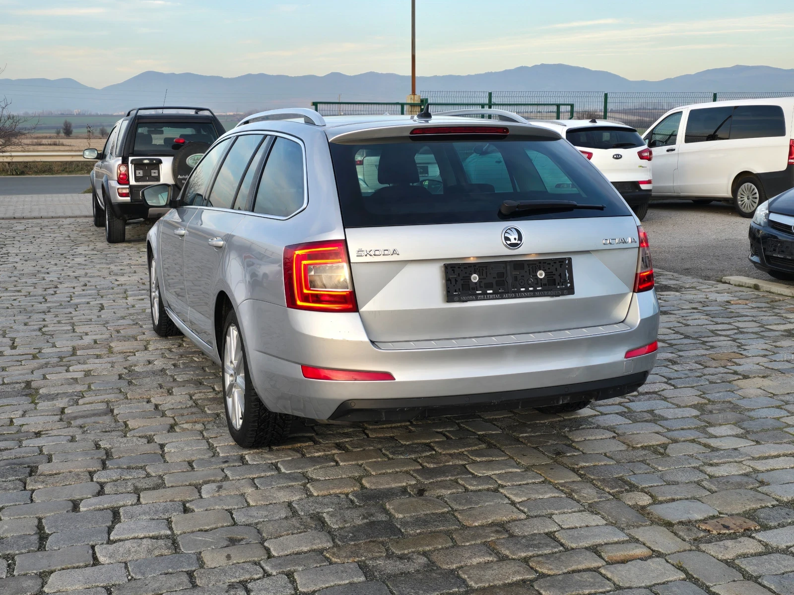 Skoda Octavia 2.0TDI 150кс 4х4 204000 км. ЕВРО 5 - изображение 4