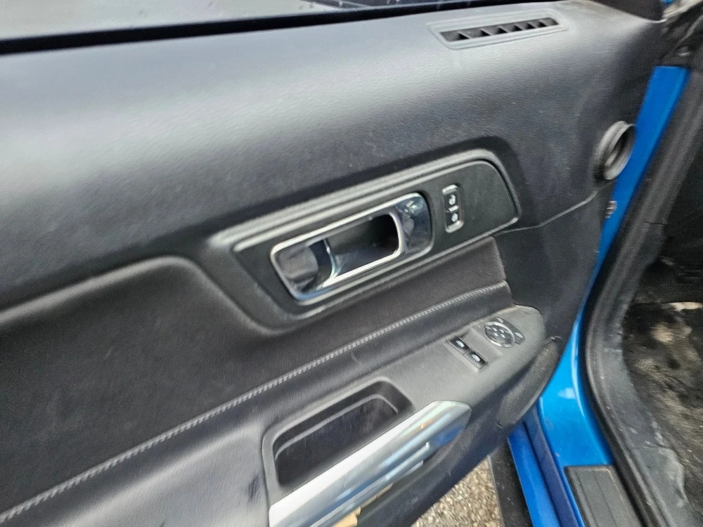 Ford Mustang * EcoBoost * CARFAX * ��� ������������ ������ | Mobile.bg � ����������� 10