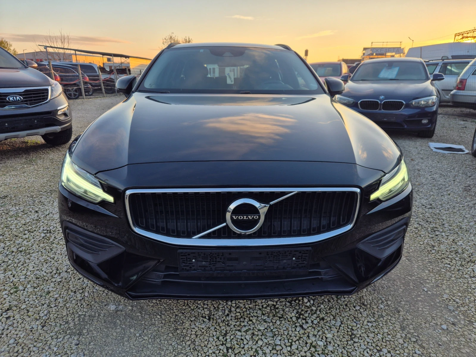 Volvo V60 2.0 D3 - изображение 2