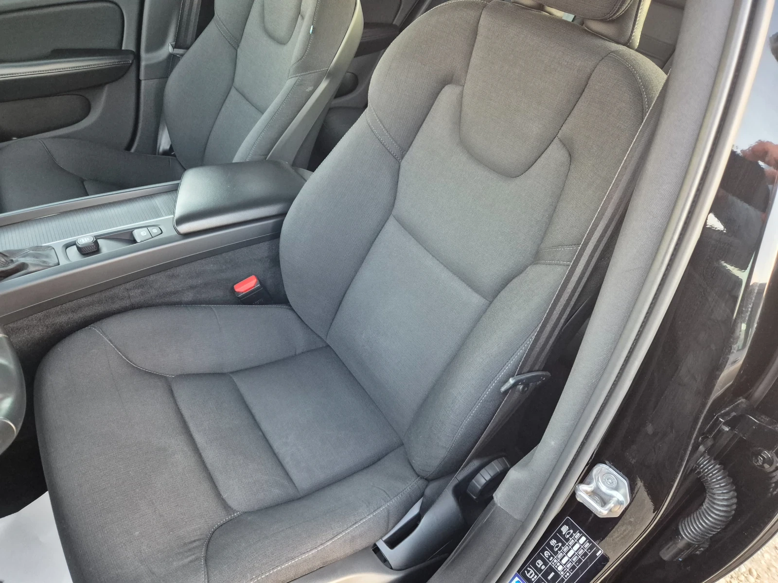 Volvo V60 2.0 D3 - изображение 9