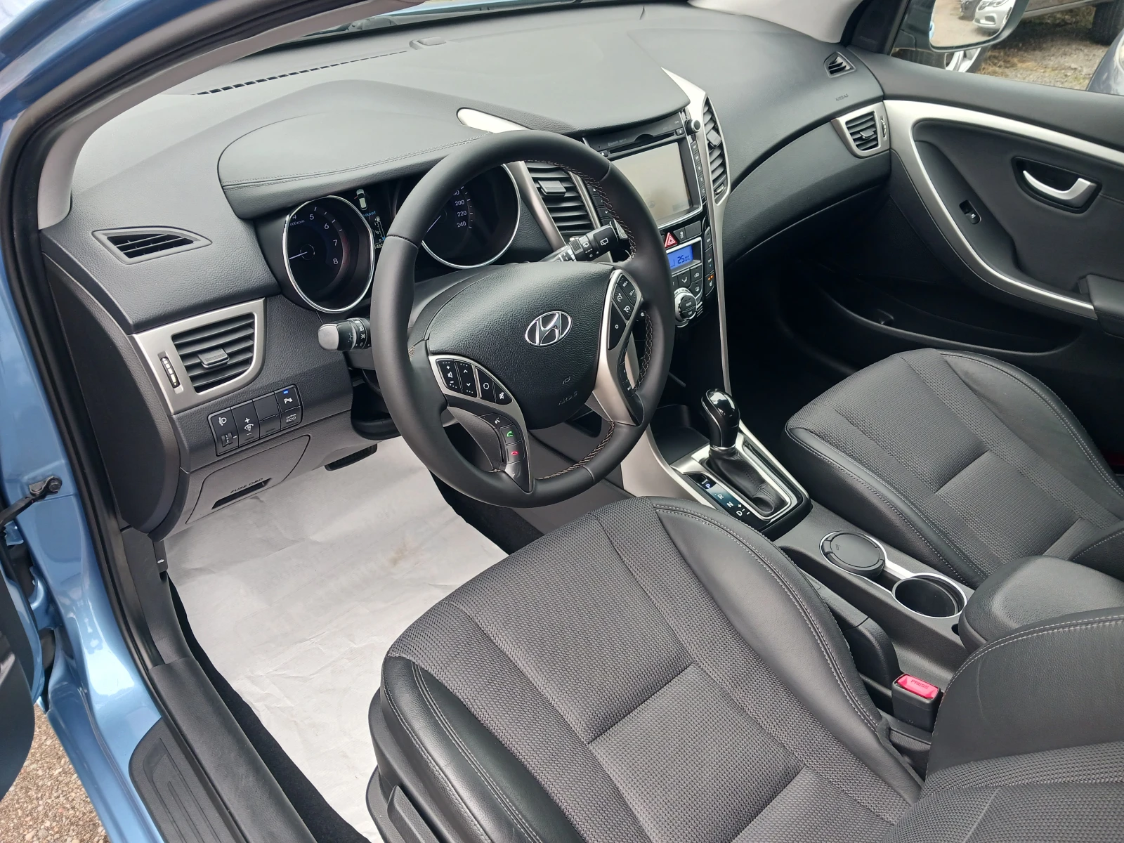 Hyundai I30 1.6= AVTOMAT= NAVI= KAMERA= FULL - изображение 7