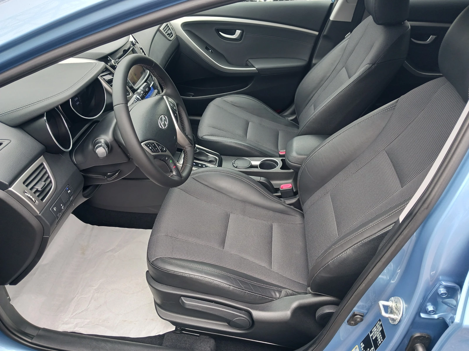 Hyundai I30 1.6= AVTOMAT= NAVI= KAMERA= FULL - изображение 8