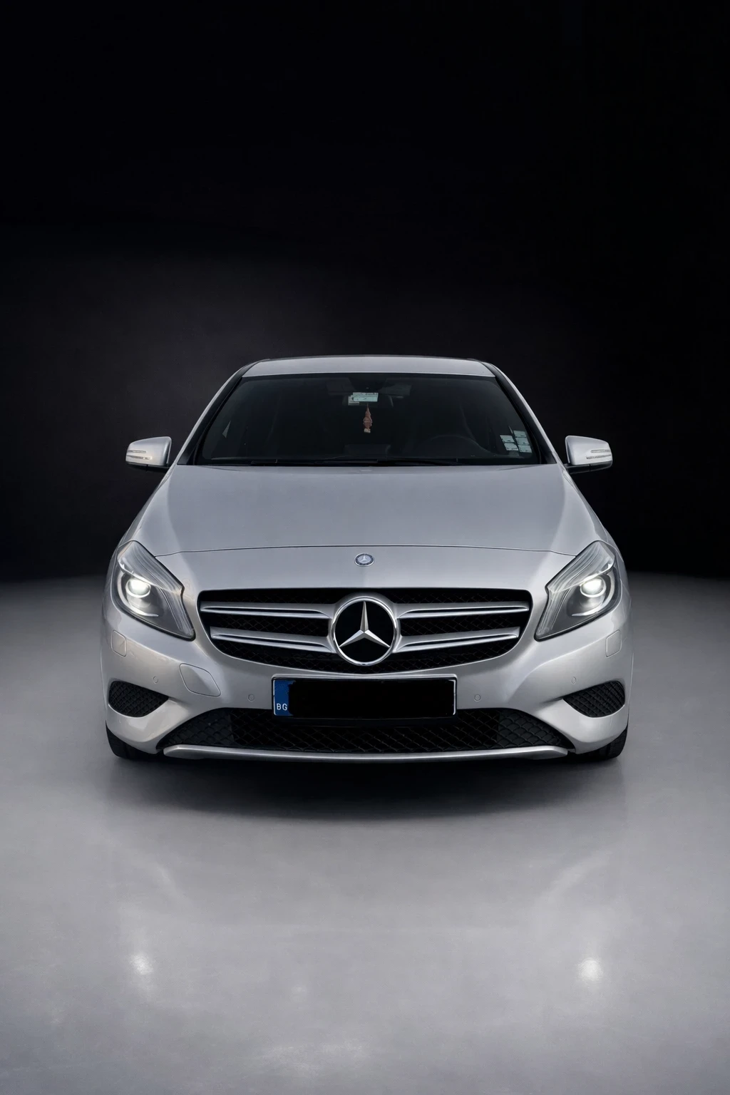 Mercedes-Benz A 180 7G-DCT / BlueEFFICIENCY / SILVERSTAR - изображение 6