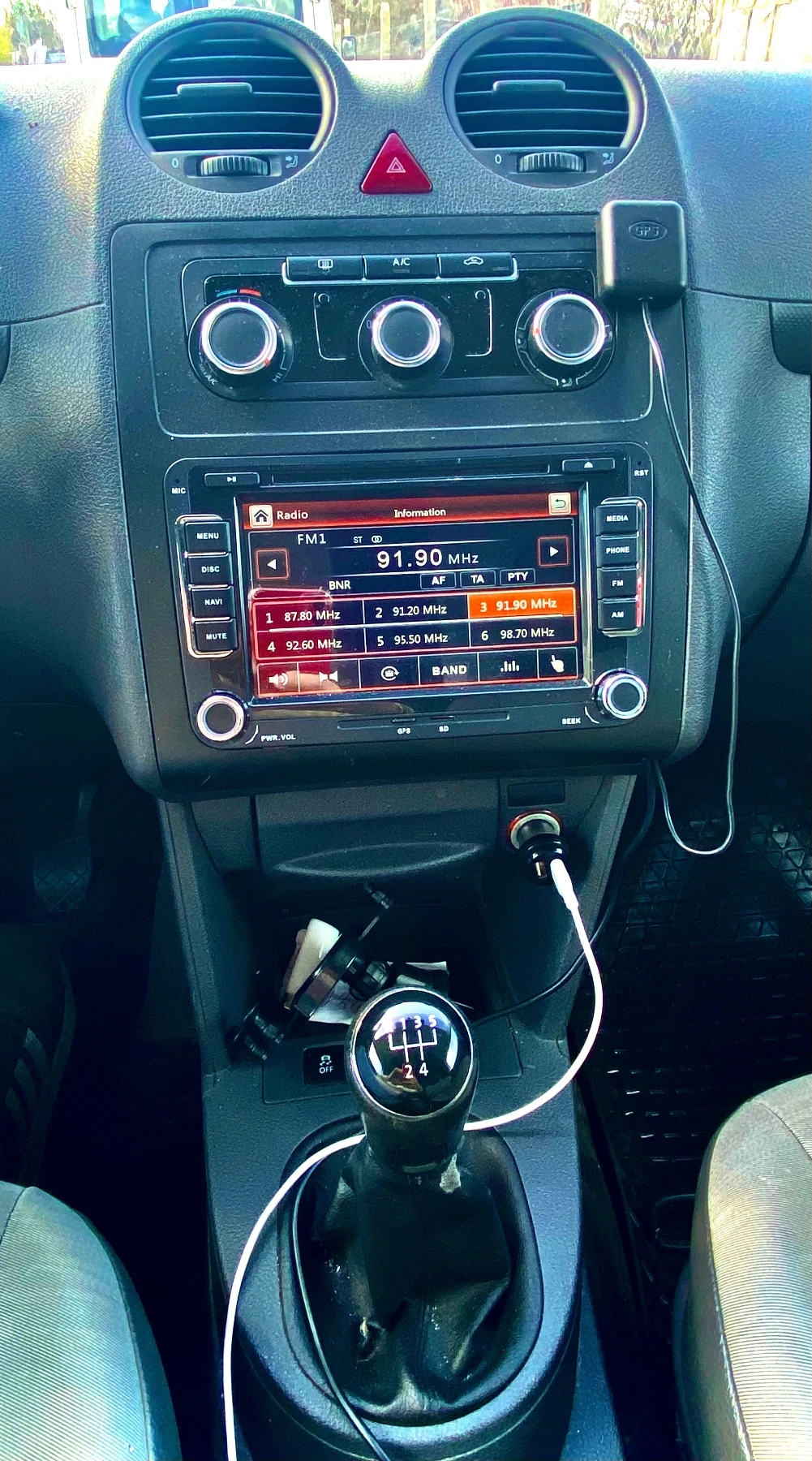 VW Caddy, снимка 5 - Автомобили и джипове - 53892088