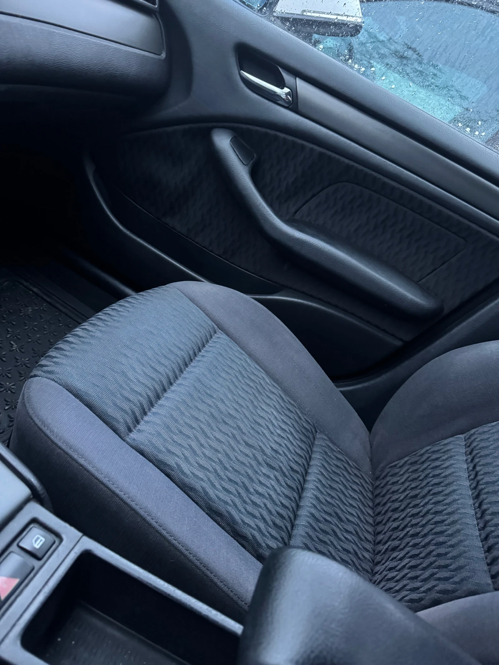 BMW 318 318i, снимка 8 - Автомобили и джипове - 53925842