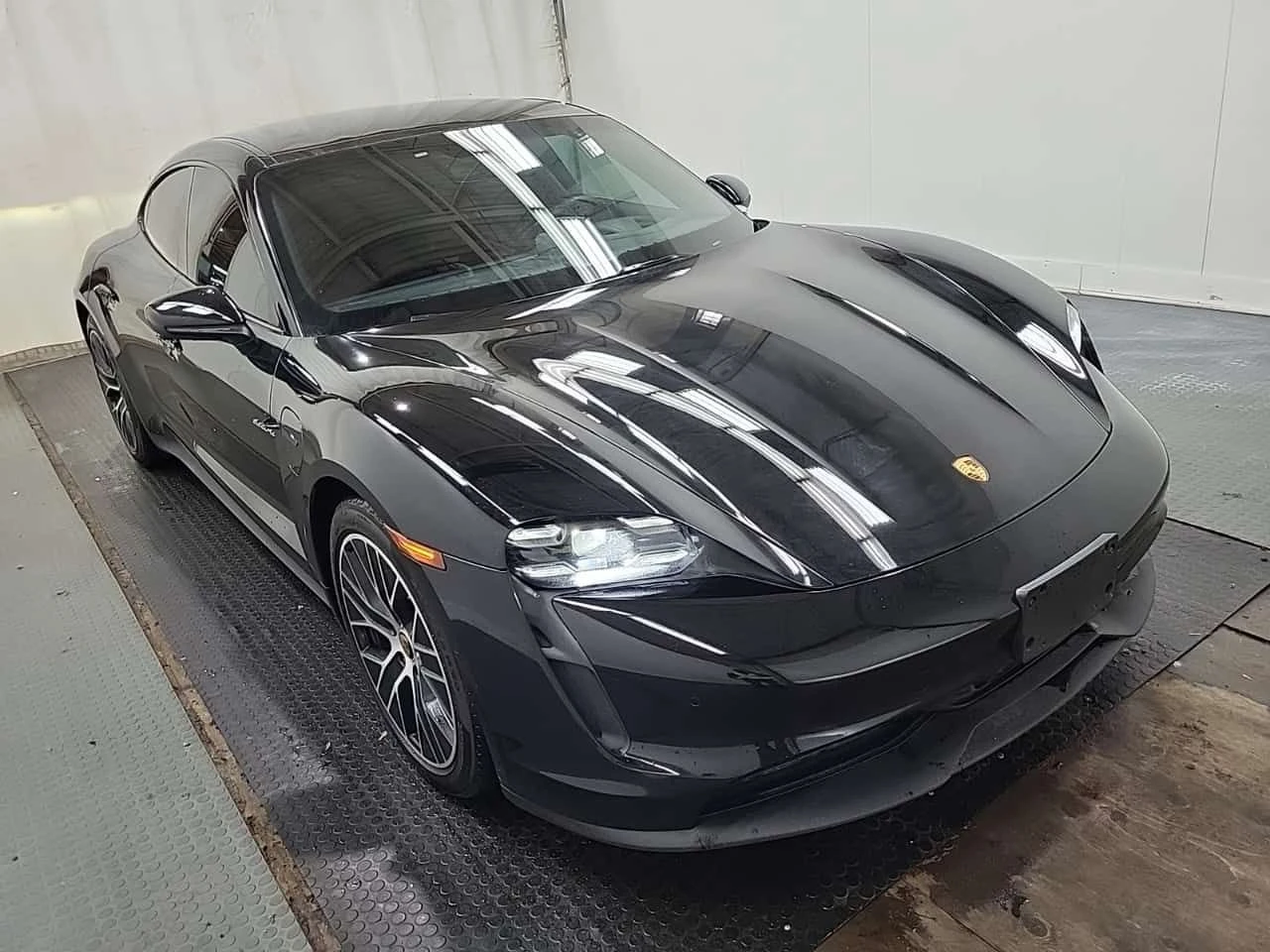 Porsche Taycan 4S  CARFAX, снимка 2 - Автомобили и джипове - 54609588