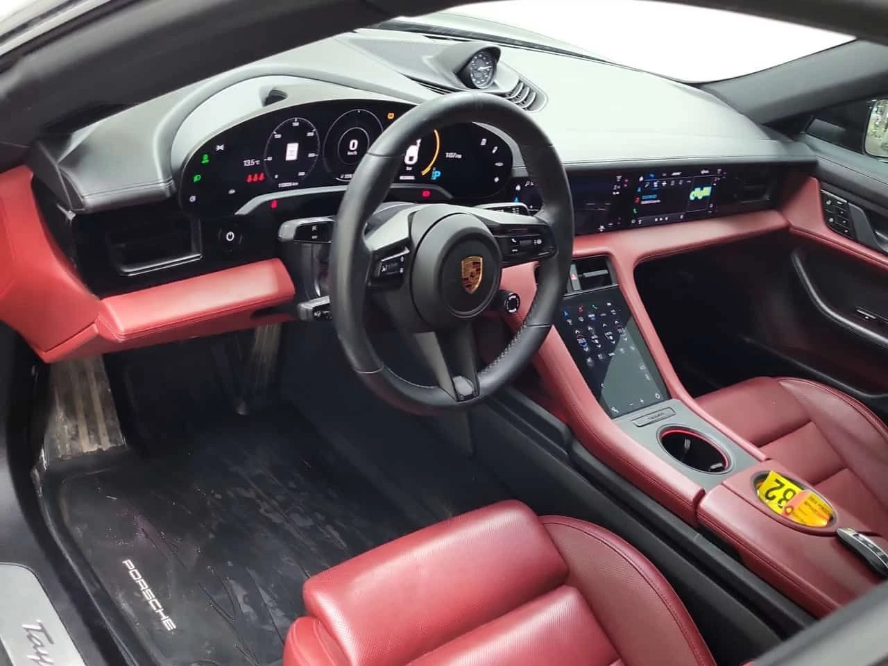 Porsche Taycan 4S  CARFAX, снимка 10 - Автомобили и джипове - 54609588