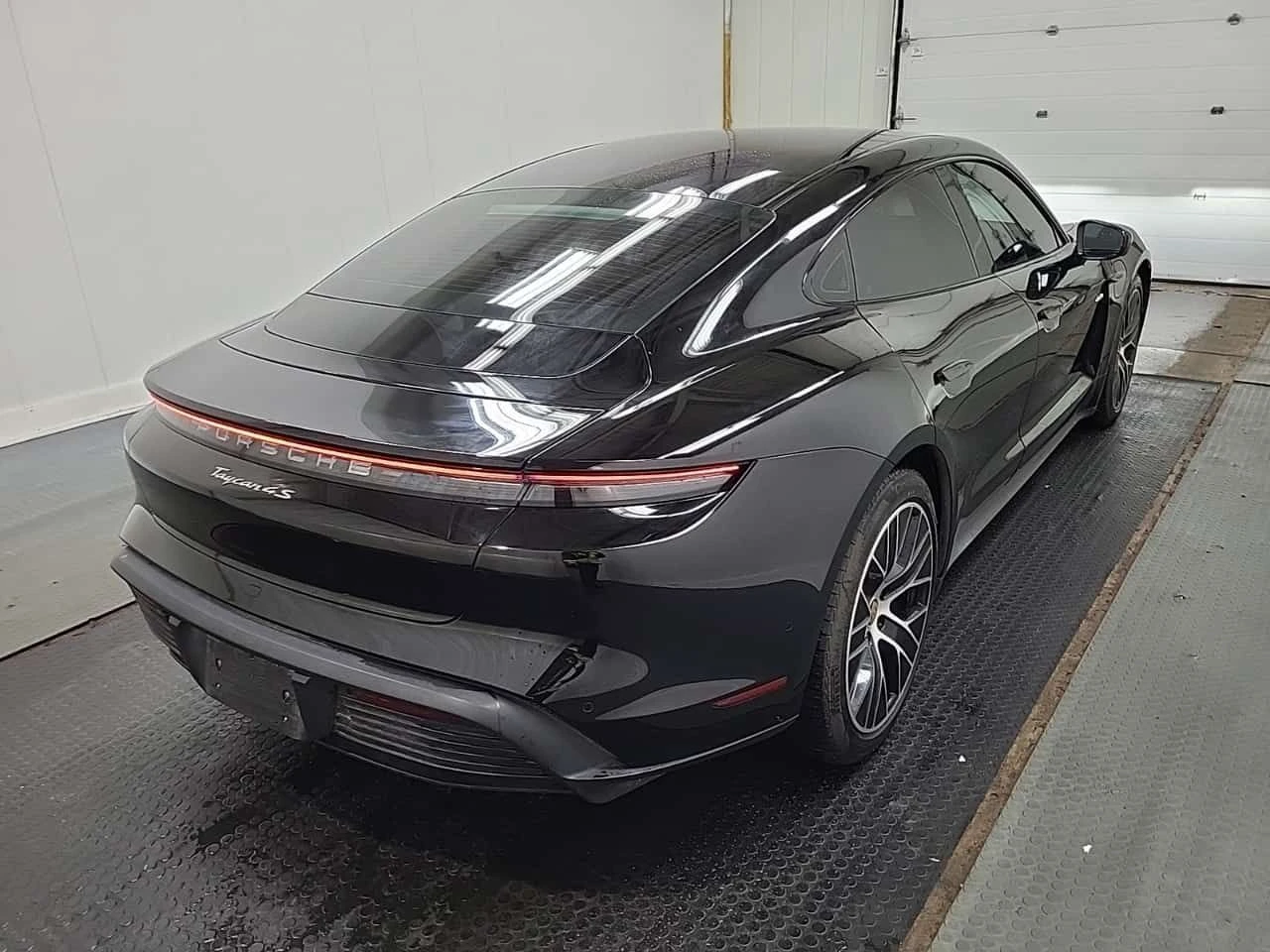 Porsche Taycan 4S  CARFAX, снимка 3 - Автомобили и джипове - 54609588