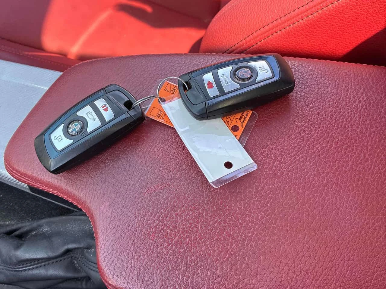 BMW 335 | CARFAX | ЧЕРВЕН САЛОН | HARMAN KARDON | , снимка 10 - Автомобили и джипове - 54769190