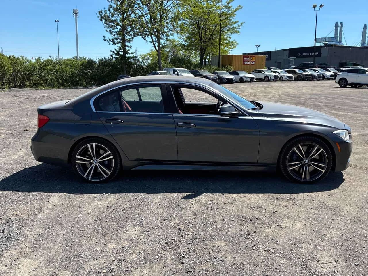 BMW 335 | CARFAX | ЧЕРВЕН САЛОН | HARMAN KARDON | , снимка 3 - Автомобили и джипове - 54769190