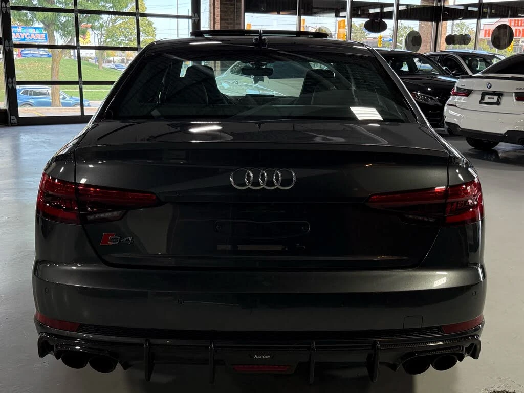 Audi S4 3.0 TFSI* Technik* Sedan* АвтоКредит* (ЦЕНА ДО БГ), снимка 4 - Автомобили и джипове - 55072150
