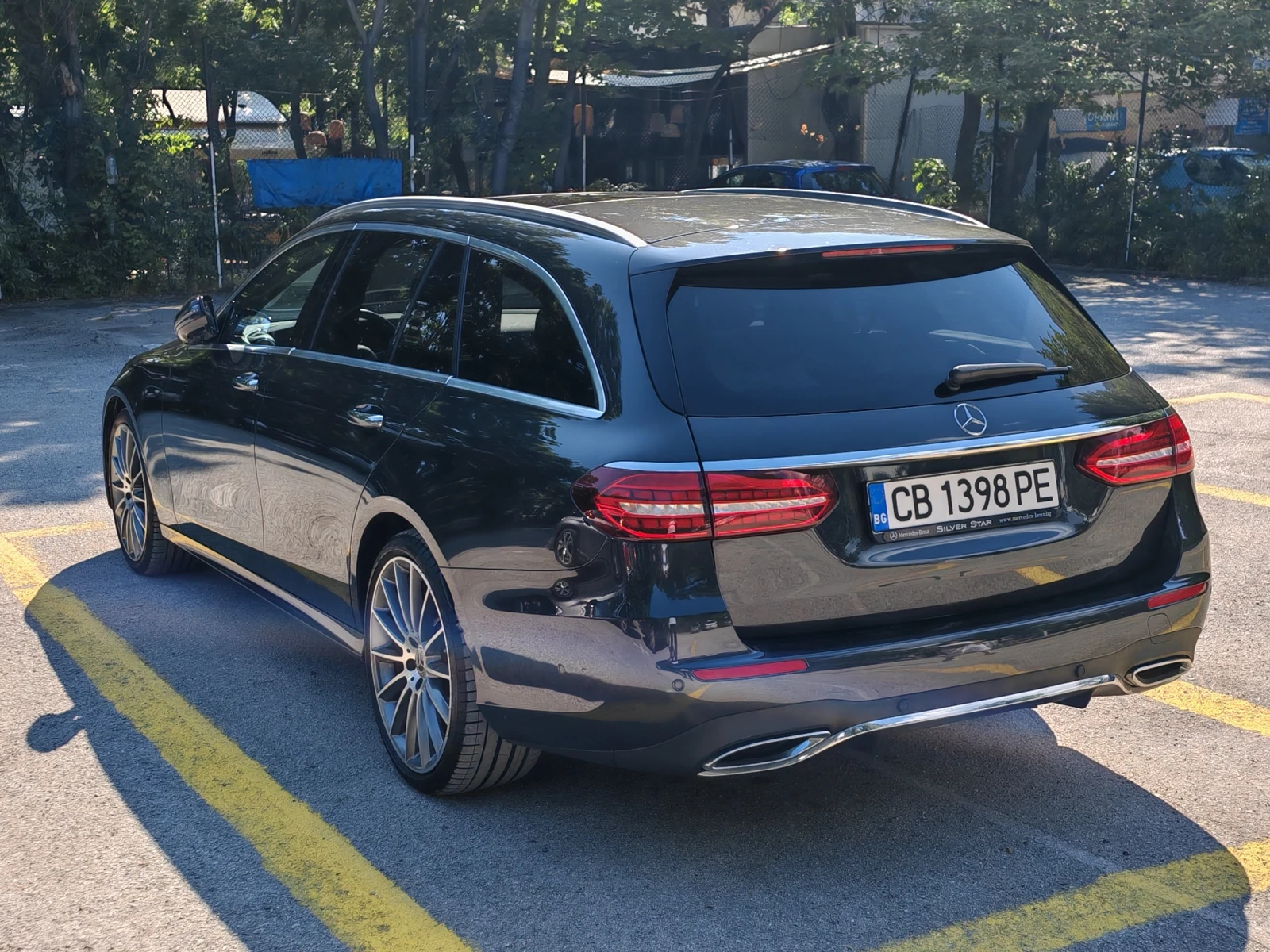 Mercedes-Benz E 300 4 Matic, снимка 3 - Автомобили и джипове - 55386970