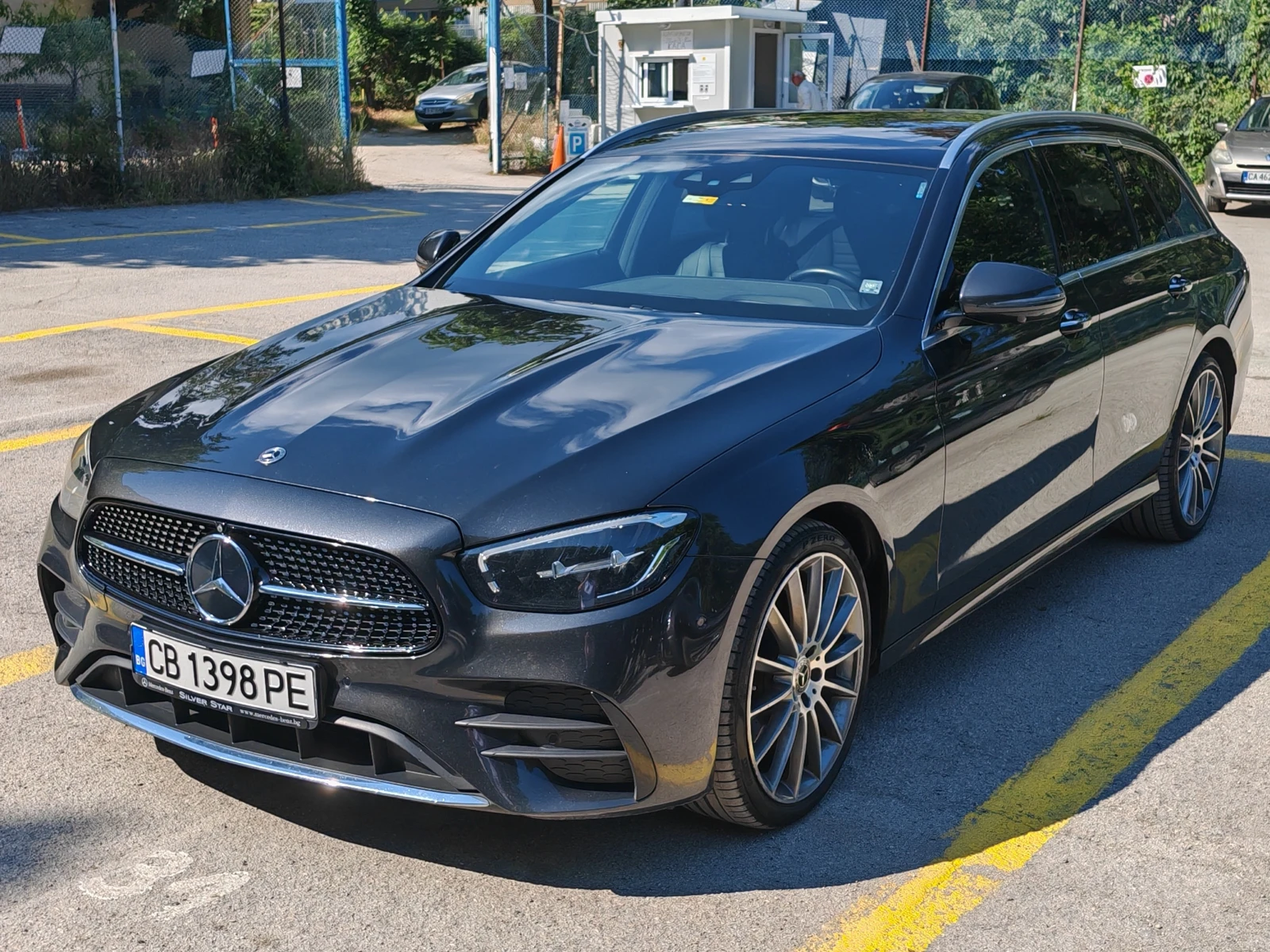 Mercedes-Benz E 300 4 Matic, снимка 4 - Автомобили и джипове - 55386970
