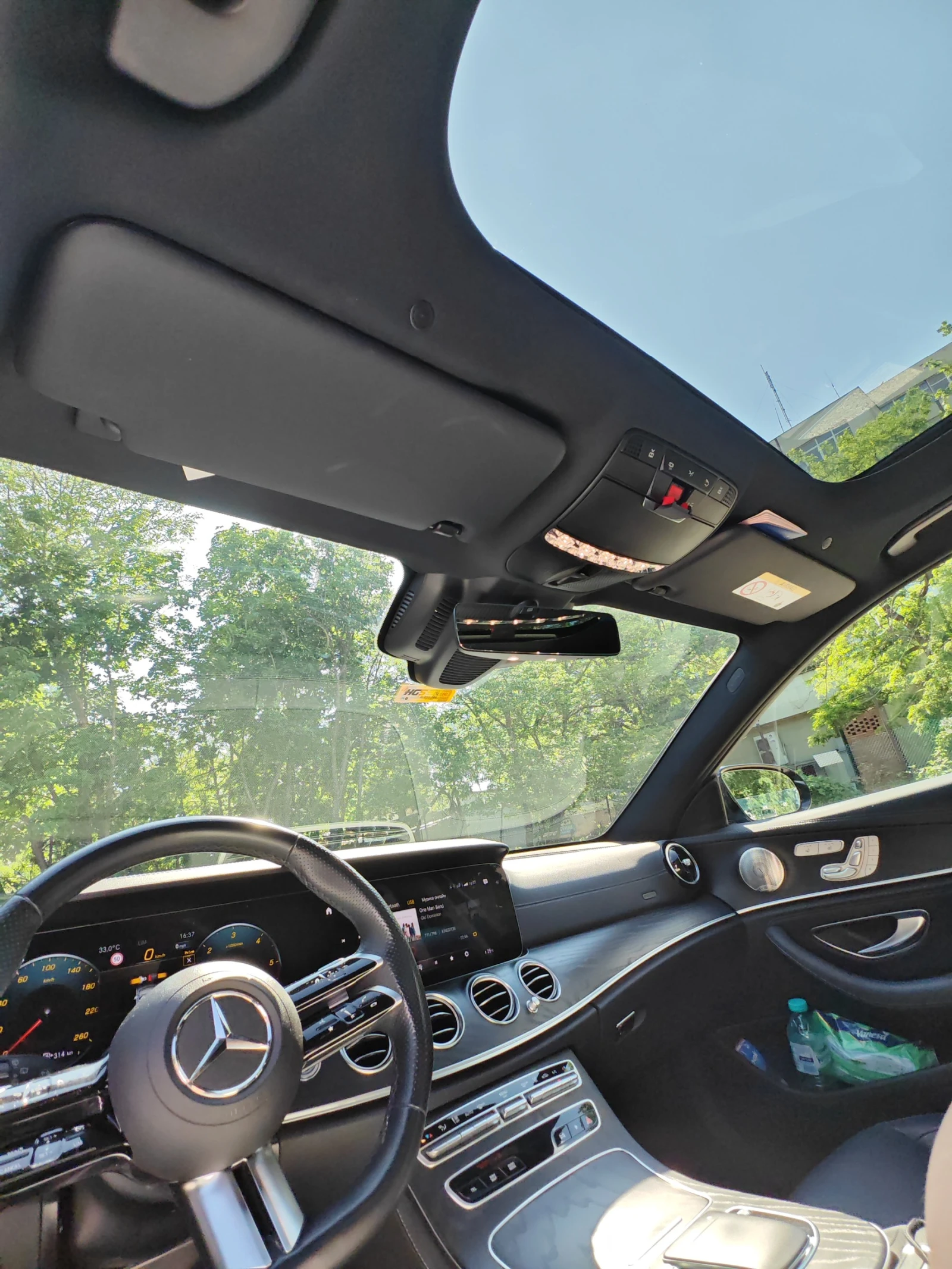 Mercedes-Benz E 300 4 Matic, снимка 13 - Автомобили и джипове - 55386970