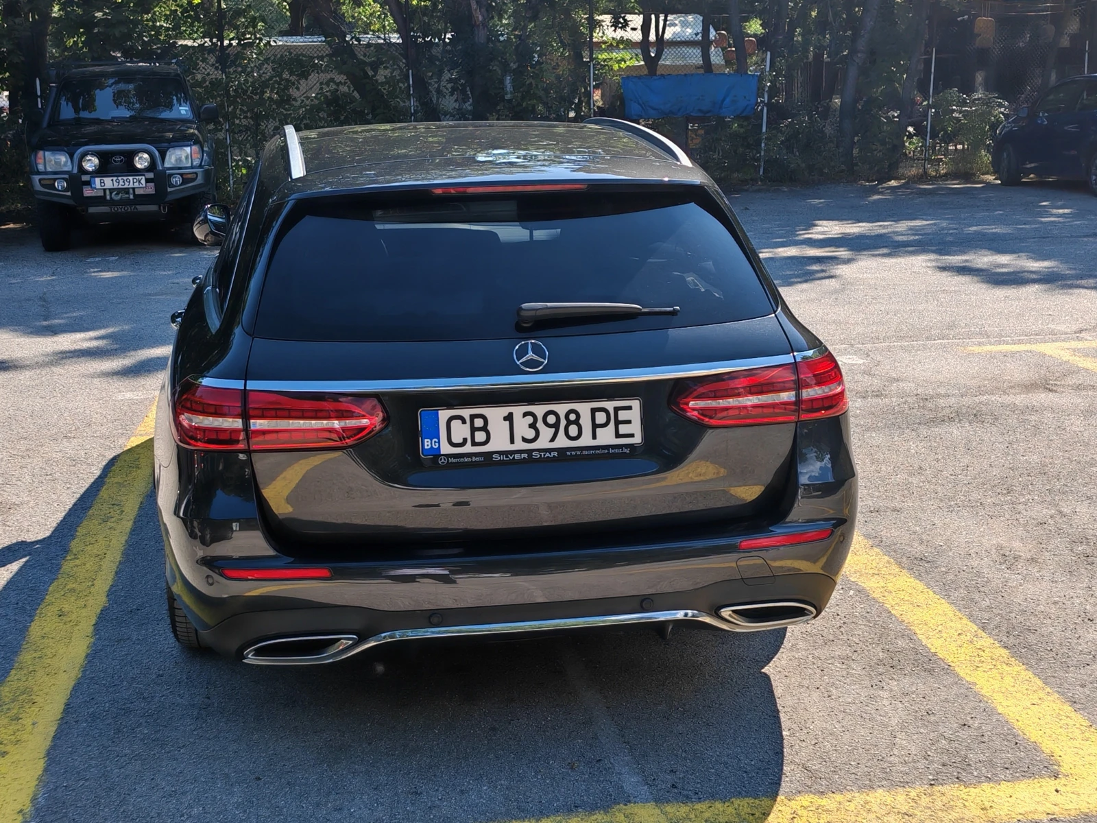 Mercedes-Benz E 300 4 Matic, снимка 2 - Автомобили и джипове - 55386970
