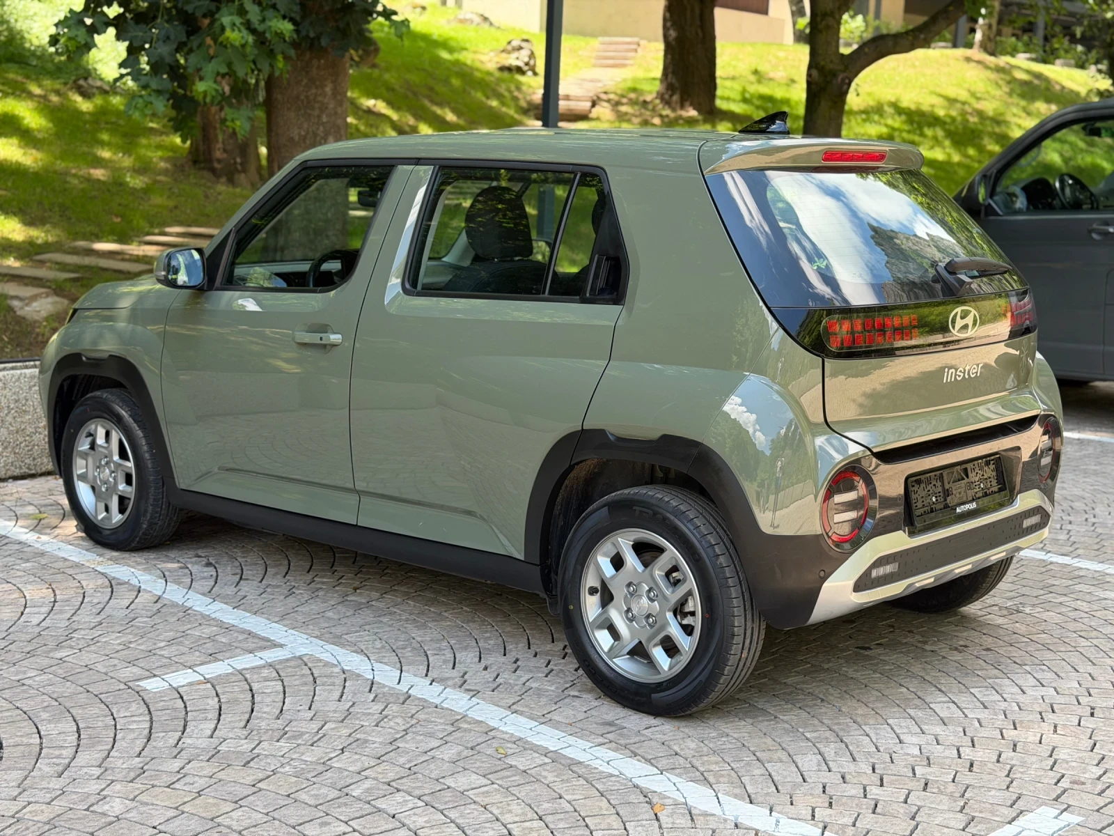 Hyundai Inster, снимка 11 - Автомобили и джипове - 55496570