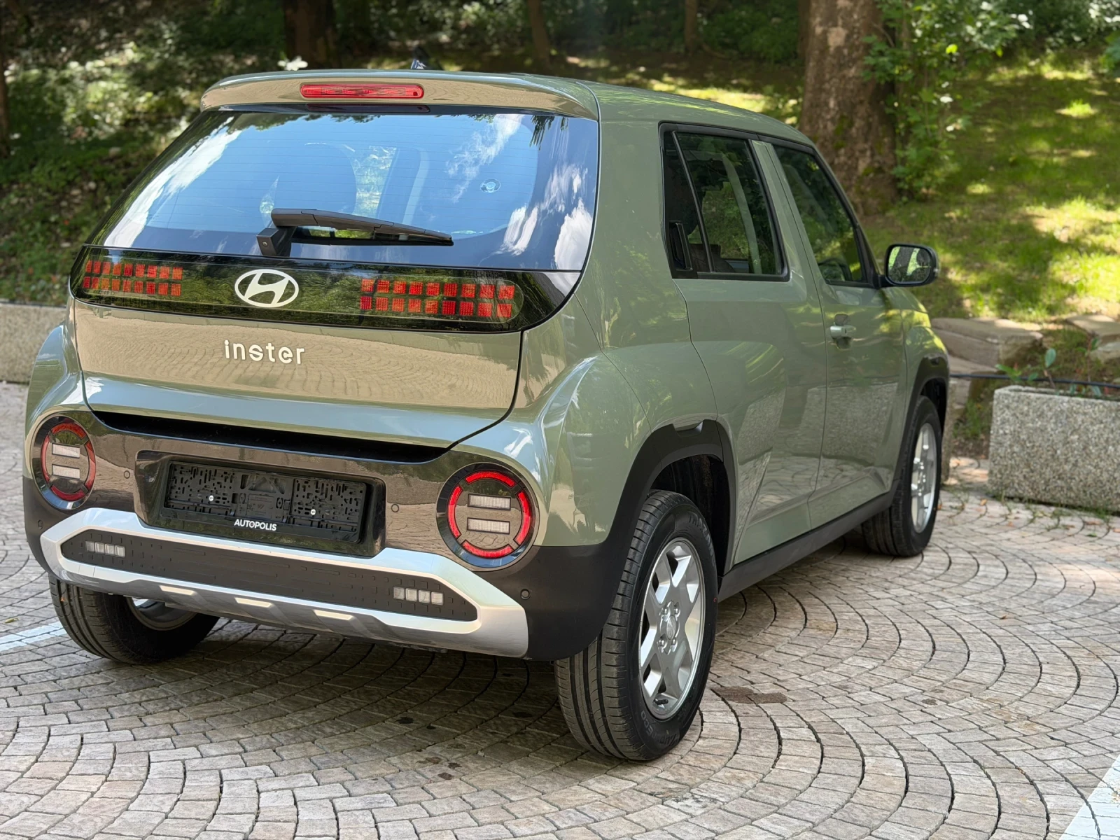 Hyundai Inster, снимка 10 - Автомобили и джипове - 55496570