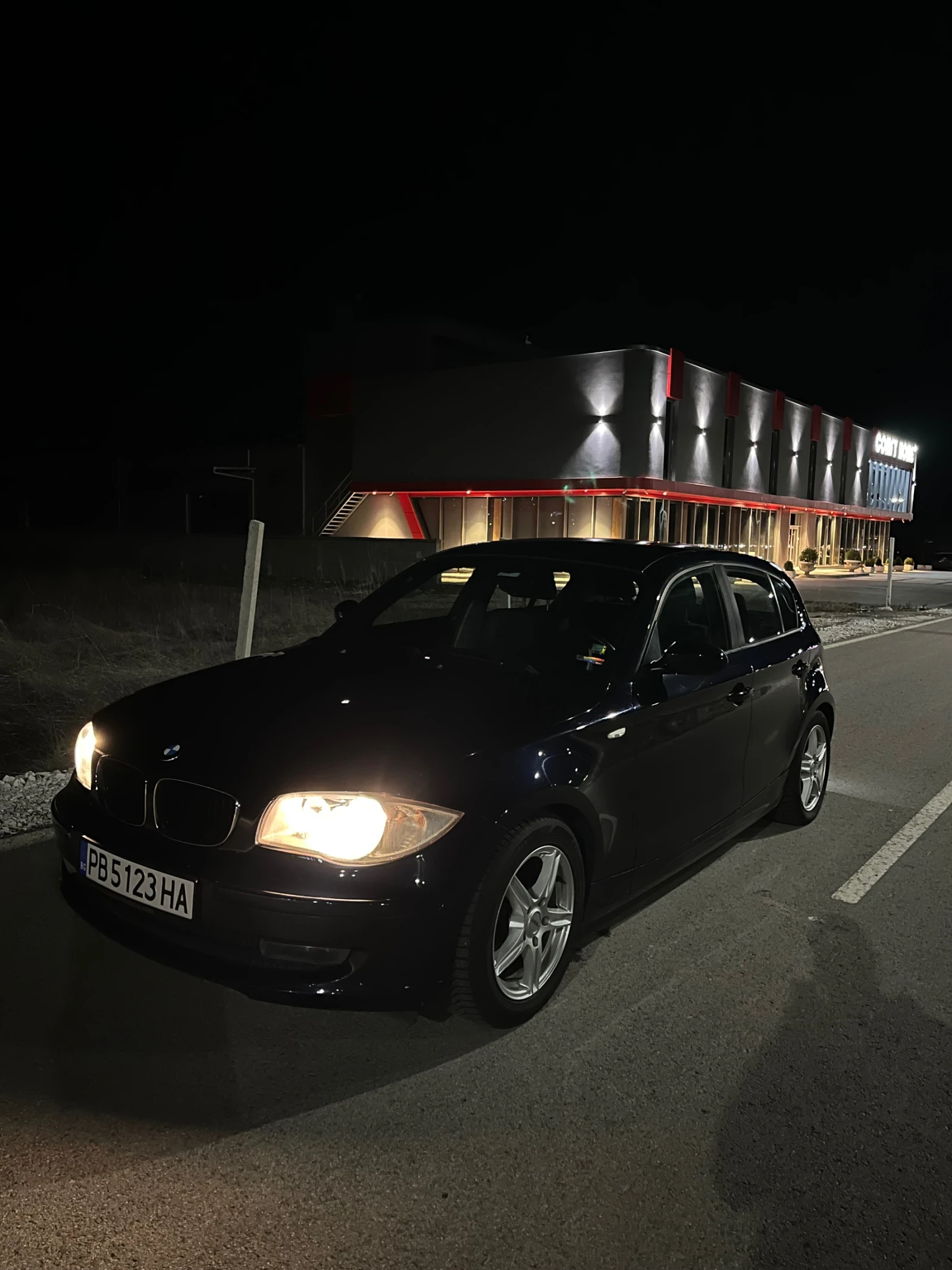 BMW 120 ЗА ДВИГАТЕЛ!!!, снимка 4 - Автомобили и джипове - 55525658