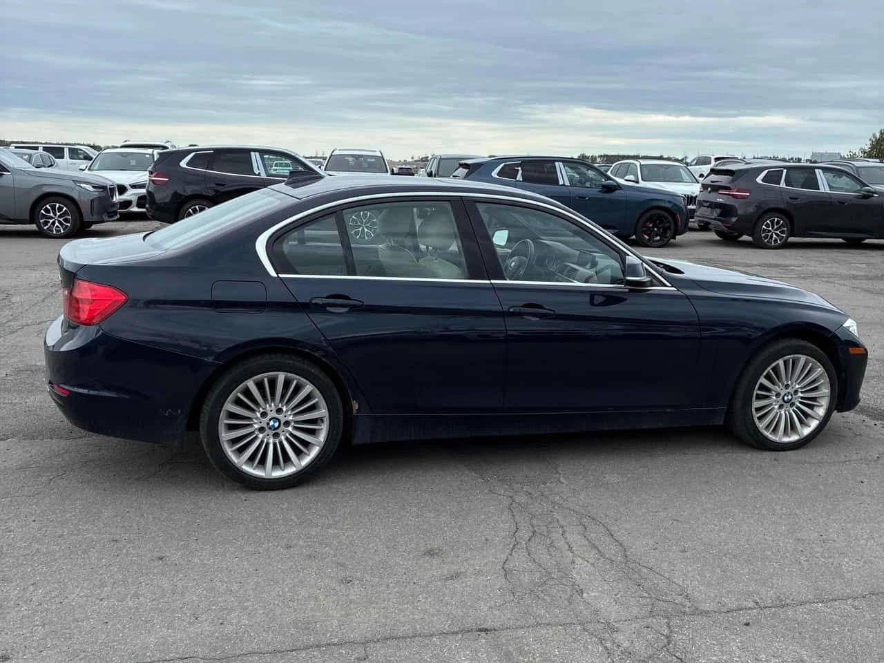 BMW 328  328i xDrive 8ZF / ЗАДНА КАМЕРА / ПОДГРЕВИ , снимка 4 - Автомобили и джипове - 55542381