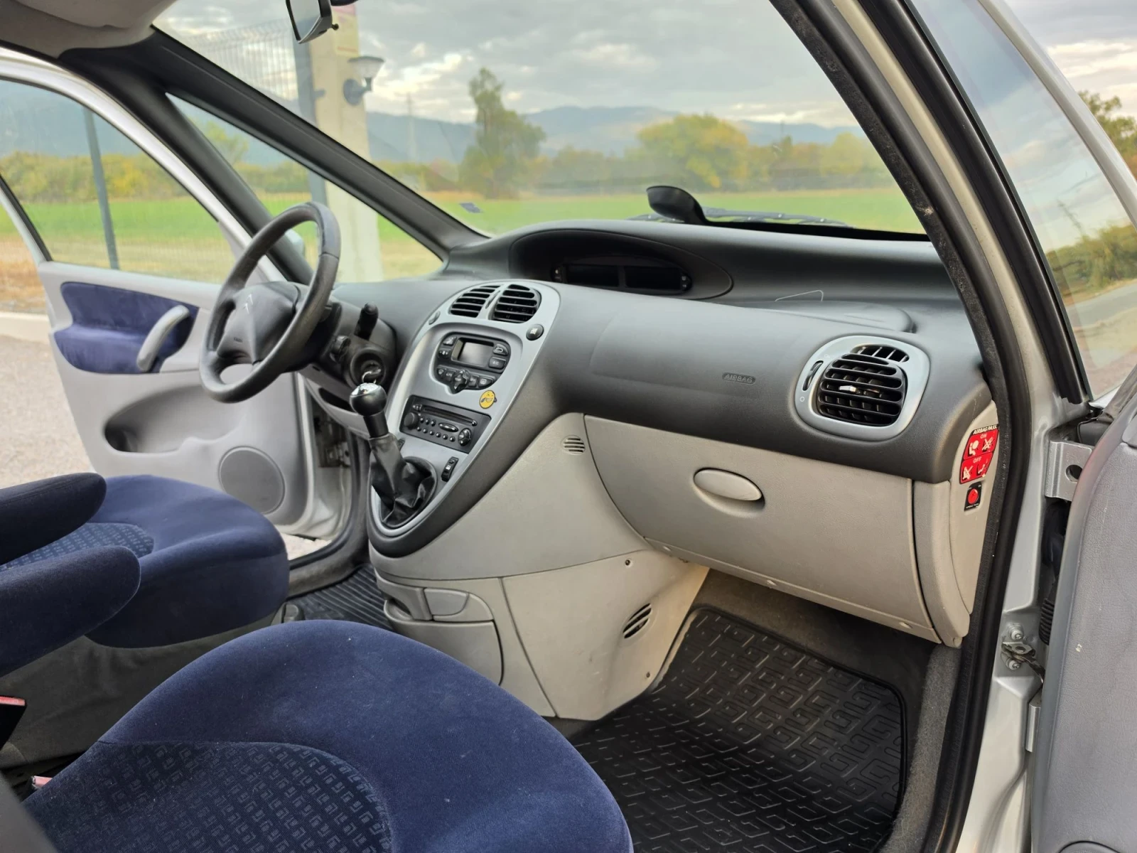 Citroen Xsara picasso 1.6 HDI , снимка 12 - Автомобили и джипове - 55767584