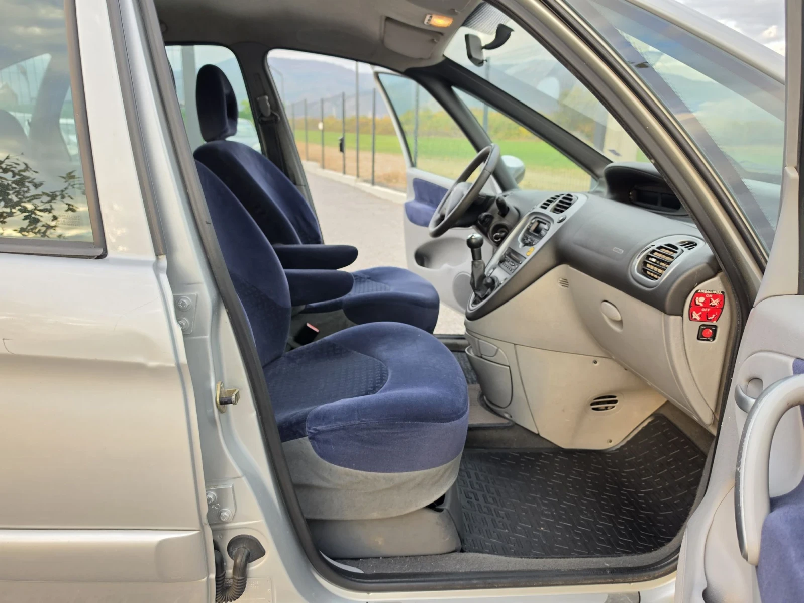 Citroen Xsara picasso 1.6 HDI , снимка 13 - Автомобили и джипове - 55767584