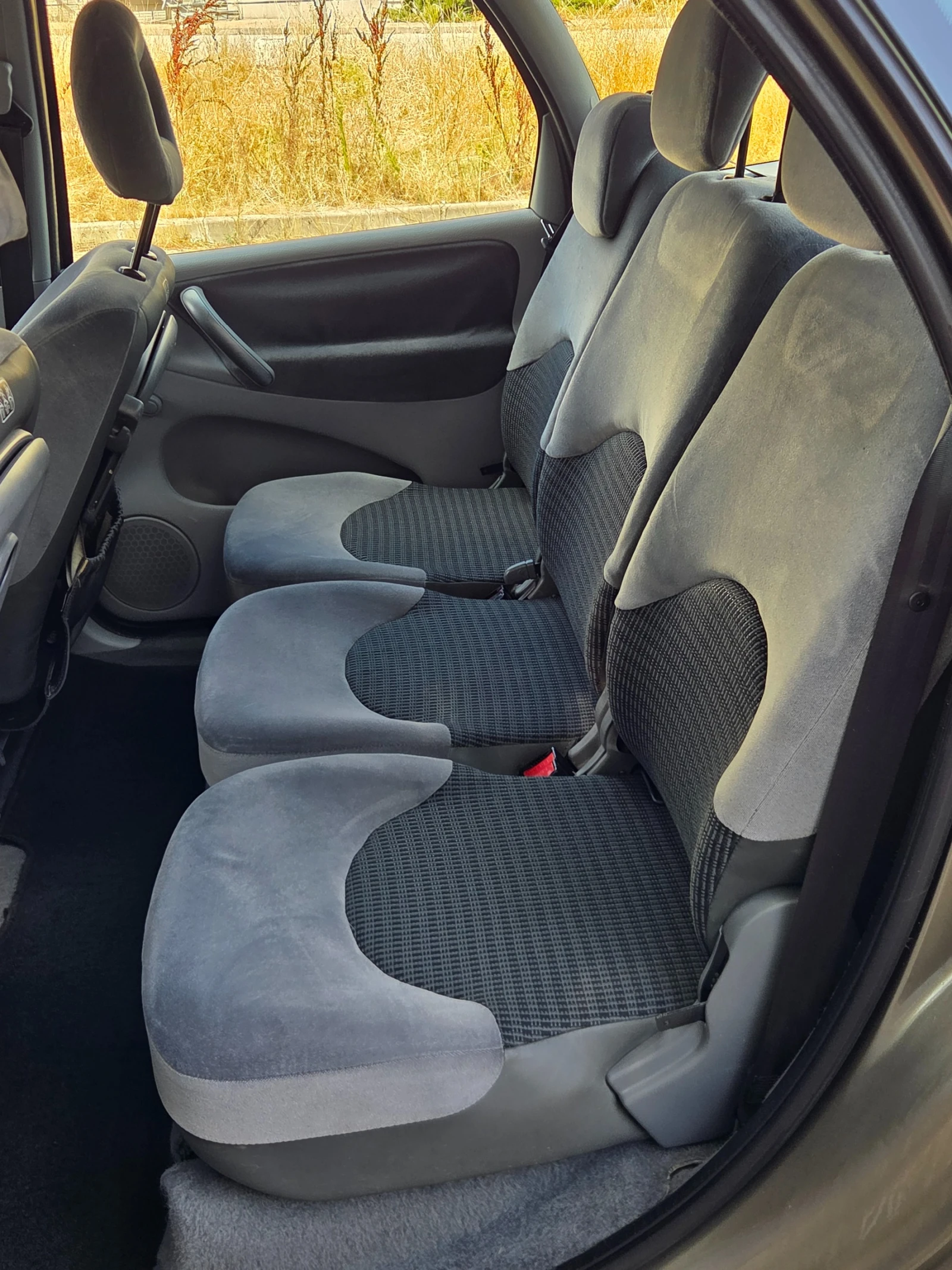 Citroen Xsara picasso 1.6i Фабрична газ ОТЛИЧНА* , снимка 8 - Автомобили и джипове - 55845245