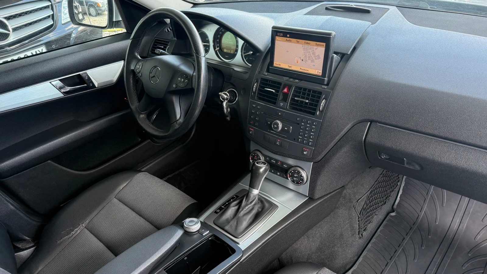 Mercedes-Benz C 320 3.2 CDI NAVI, снимка 9 - Автомобили и джипове - 55951510